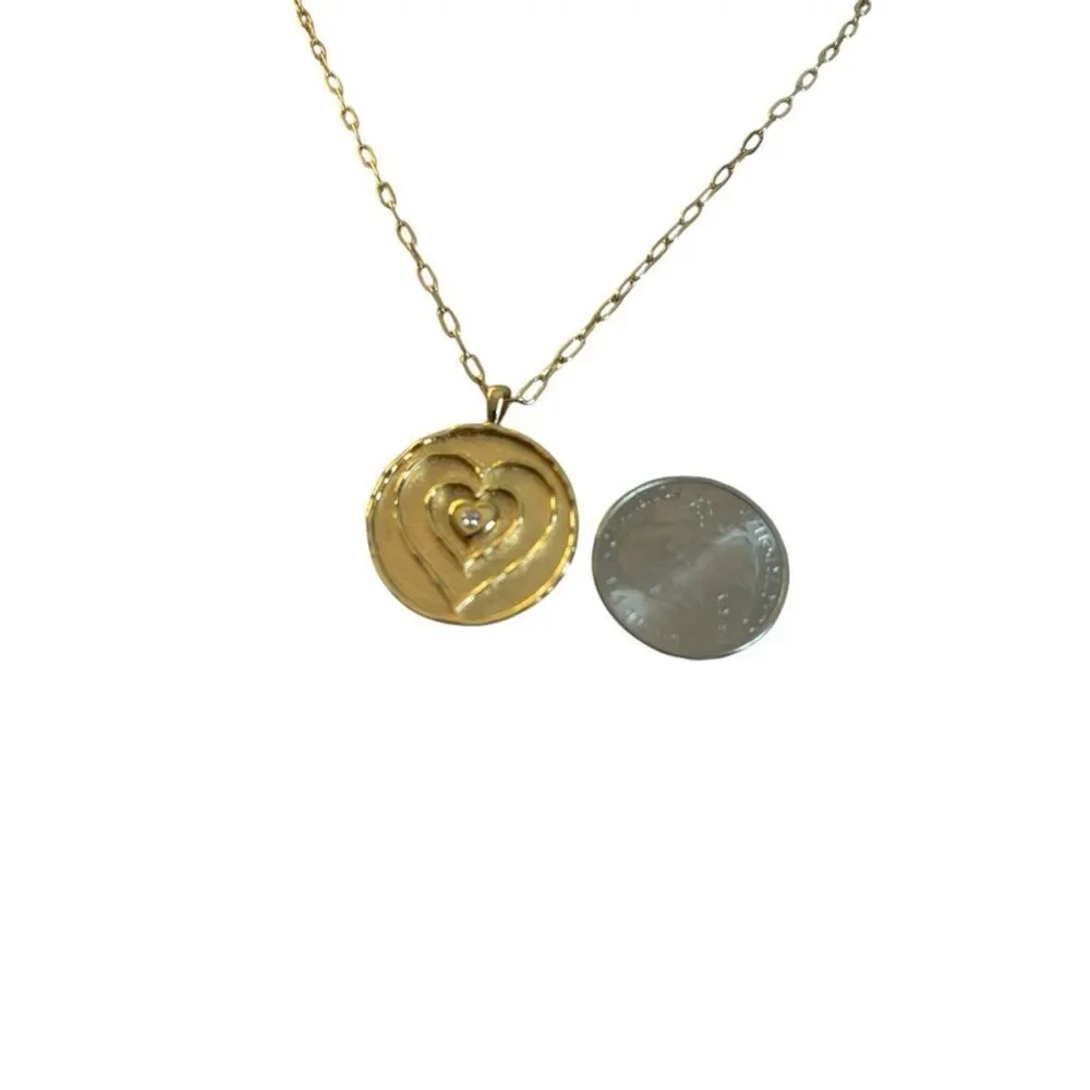Gold Toned Reversible Medallion Heart Pendant Necklace. Very Pretty